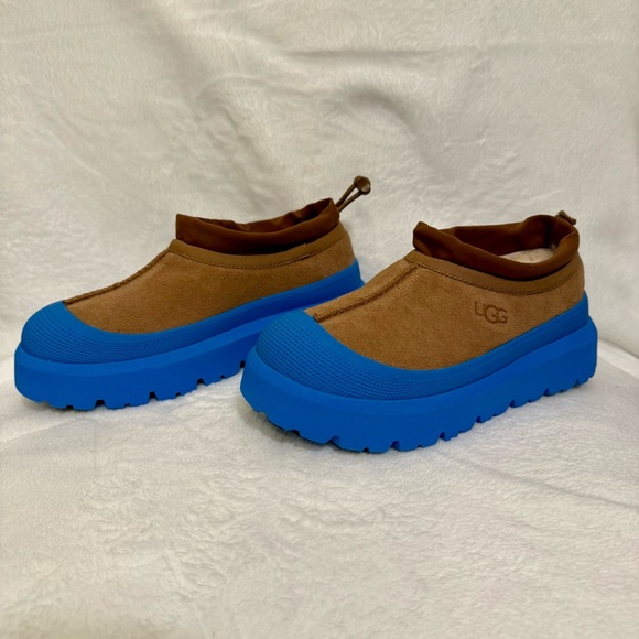 UGG Tasman Weather Hybrid in Chestnut and Big Sky NWOT - Picture 2 of 11